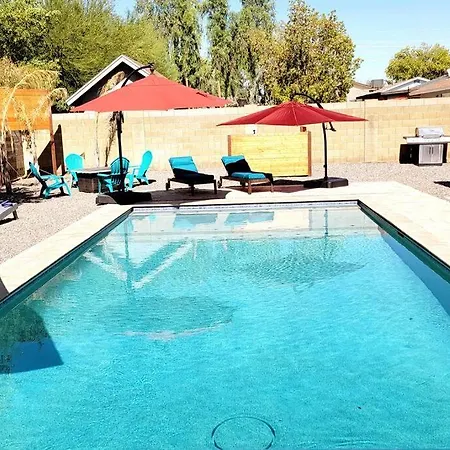 Mesa Oasis Private Pool Spacious! 10+ Guests 7 Beds New, Great Location!